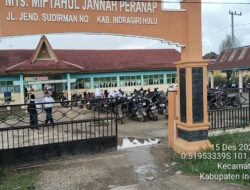 MTs Miftahul Jannah Peranap Abaikan Kebersihan Dilingkungan Sekolah, Tumpukan Sampah Menimbulkan Bau Tak Sedap