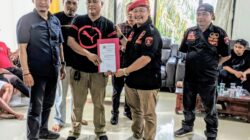 Harapan S Hondro Kepada Seluruh Jajaran PAC Saat Menerima SK Mandat ” Satu Komando dan Jaga Kekompakan