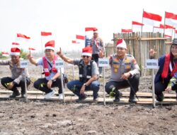 Jejak Pengabdian di Kuala Selat, Kapolda Riau Lawan Abrasi dengan Ribuan Mangrove